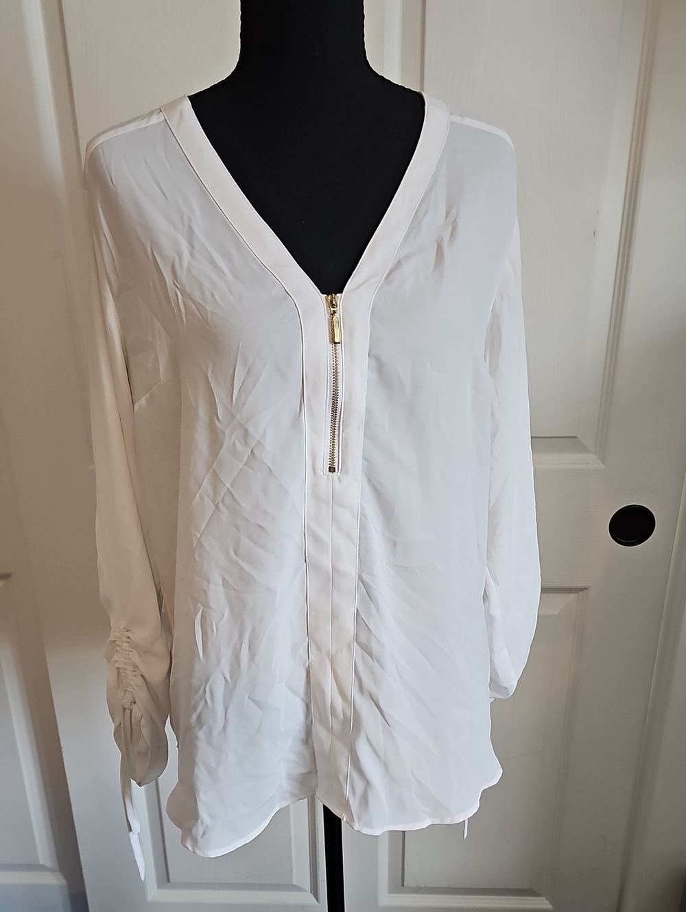 Express White V-Neck Zip Front Blouse
